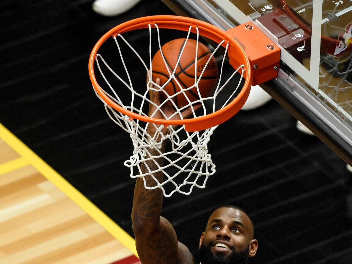 星空体育网址-CBA联赛推行裁判透明制度 增强比赛公正性，cba裁判规则2020  第2张