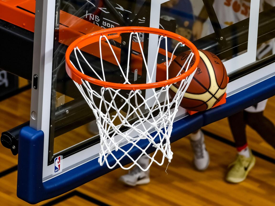 星空体育入口-CBA联赛积极推广篮球青训计划，青年篮球培训  第2张